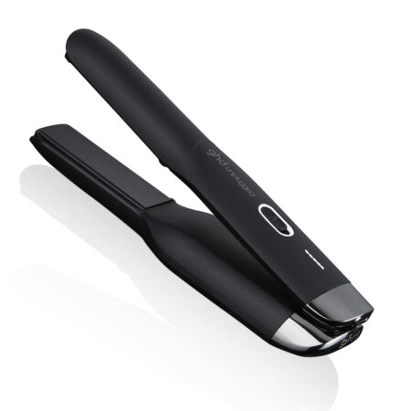 ghd unplugged noir lisseur (sans fil) avec sa pochette de voyage